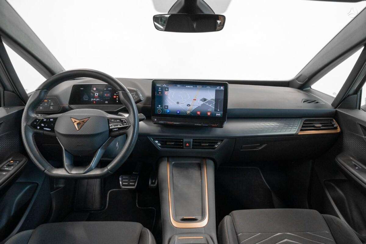 Cupra Born, hatchback