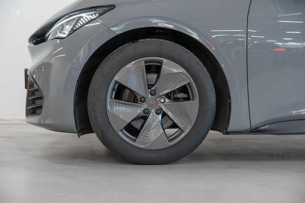 Cupra Born, hatchback