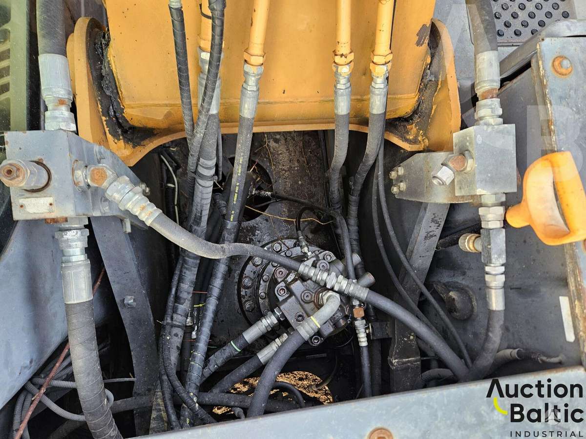 Case CX 210 B, excavator