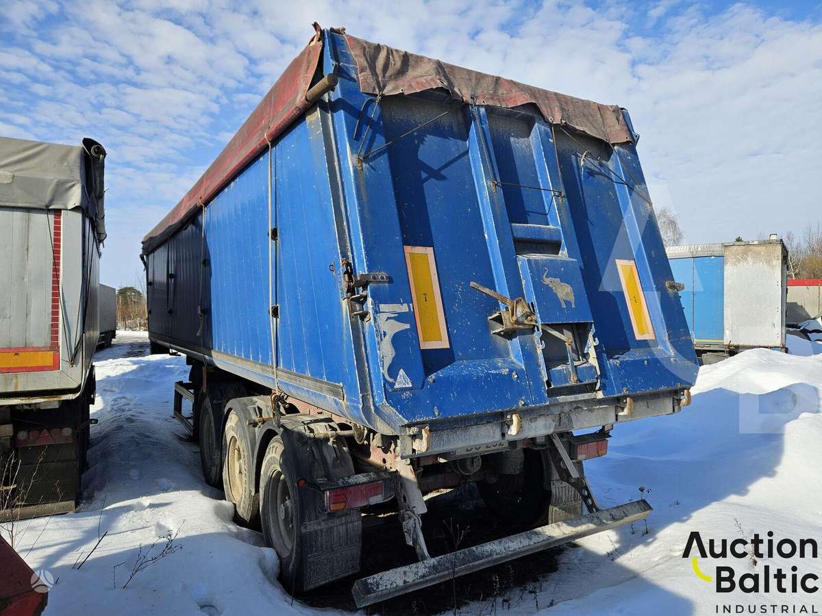 Schmitz SKI 24, самосвалы