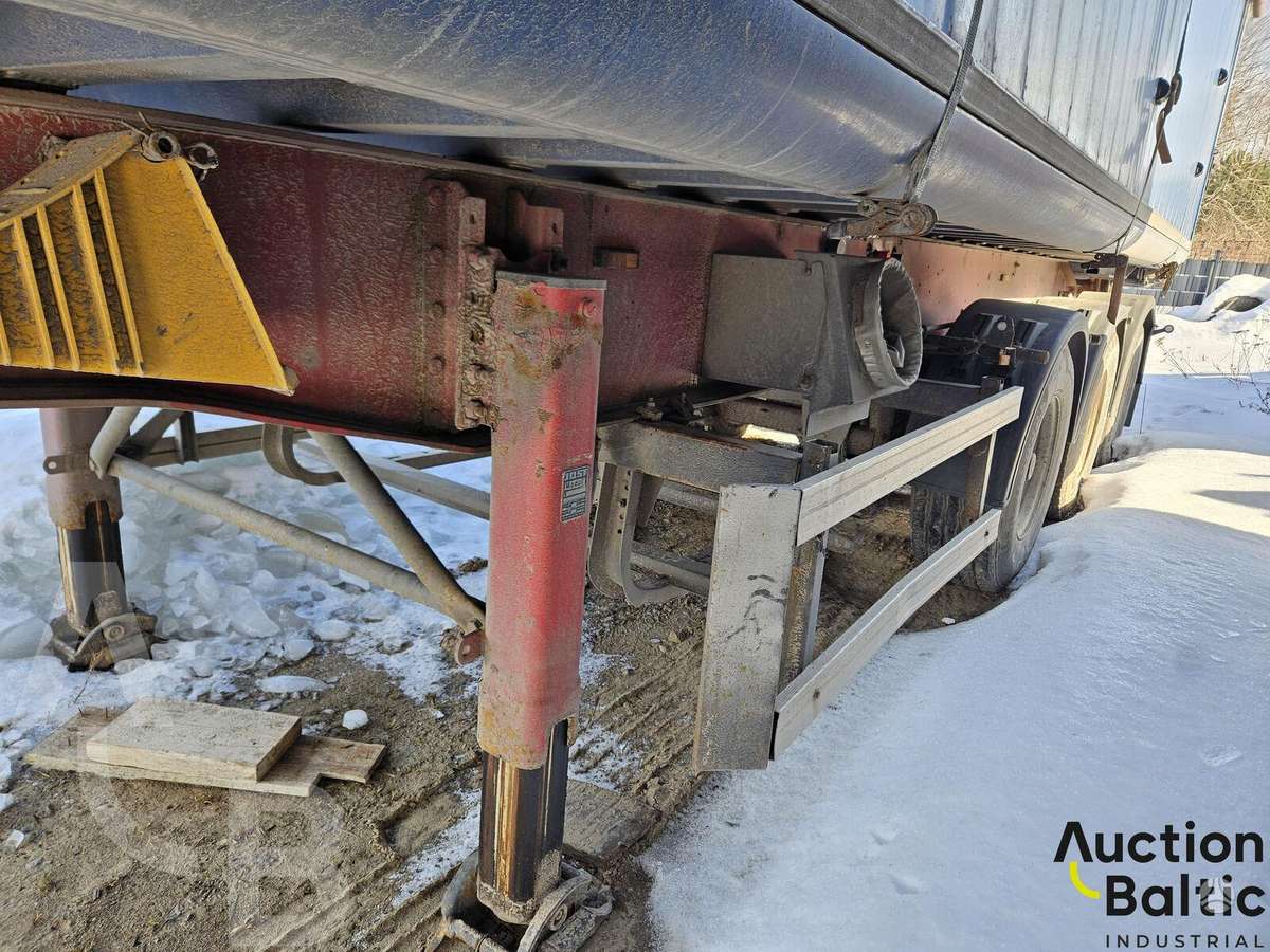 Schmitz SKI 24, dumper / tipper