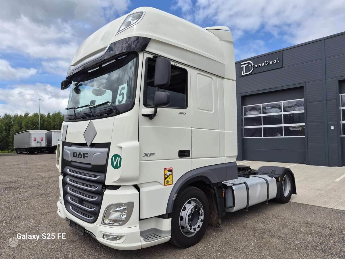 DAF XF106.480 Low Deck, double sleeper