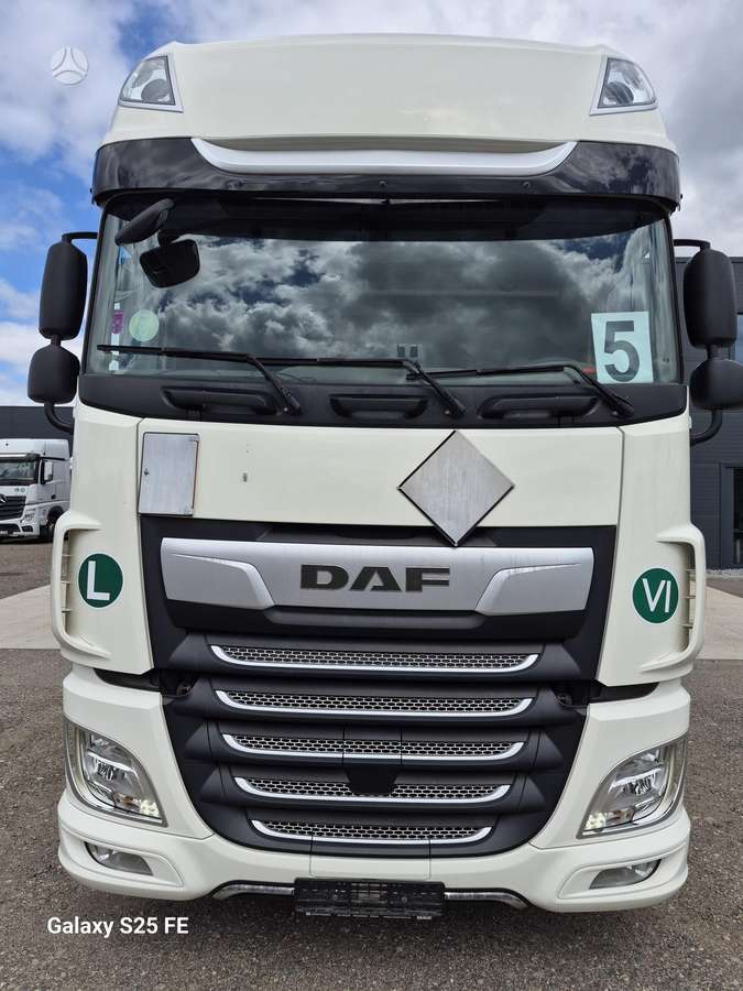 DAF XF106.480 Low Deck, double sleeper