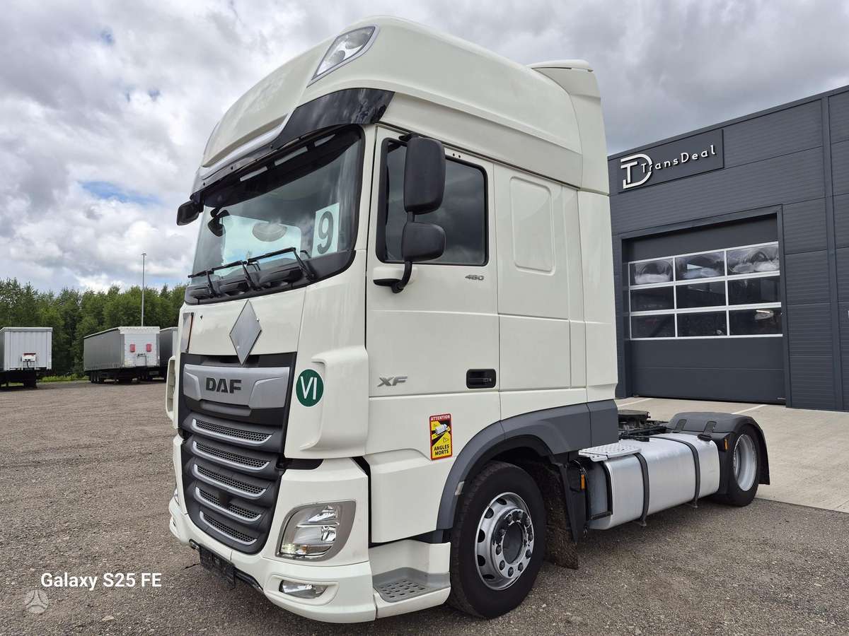 DAF XF106.480 Low Deck, double sleeper