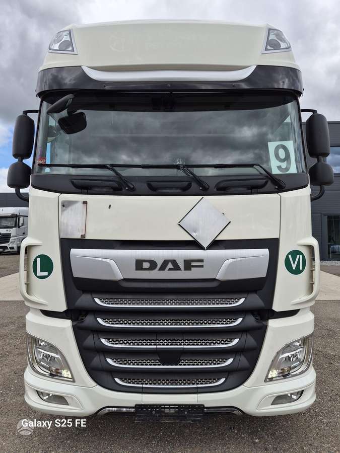 DAF XF106.480 Low Deck, double sleeper