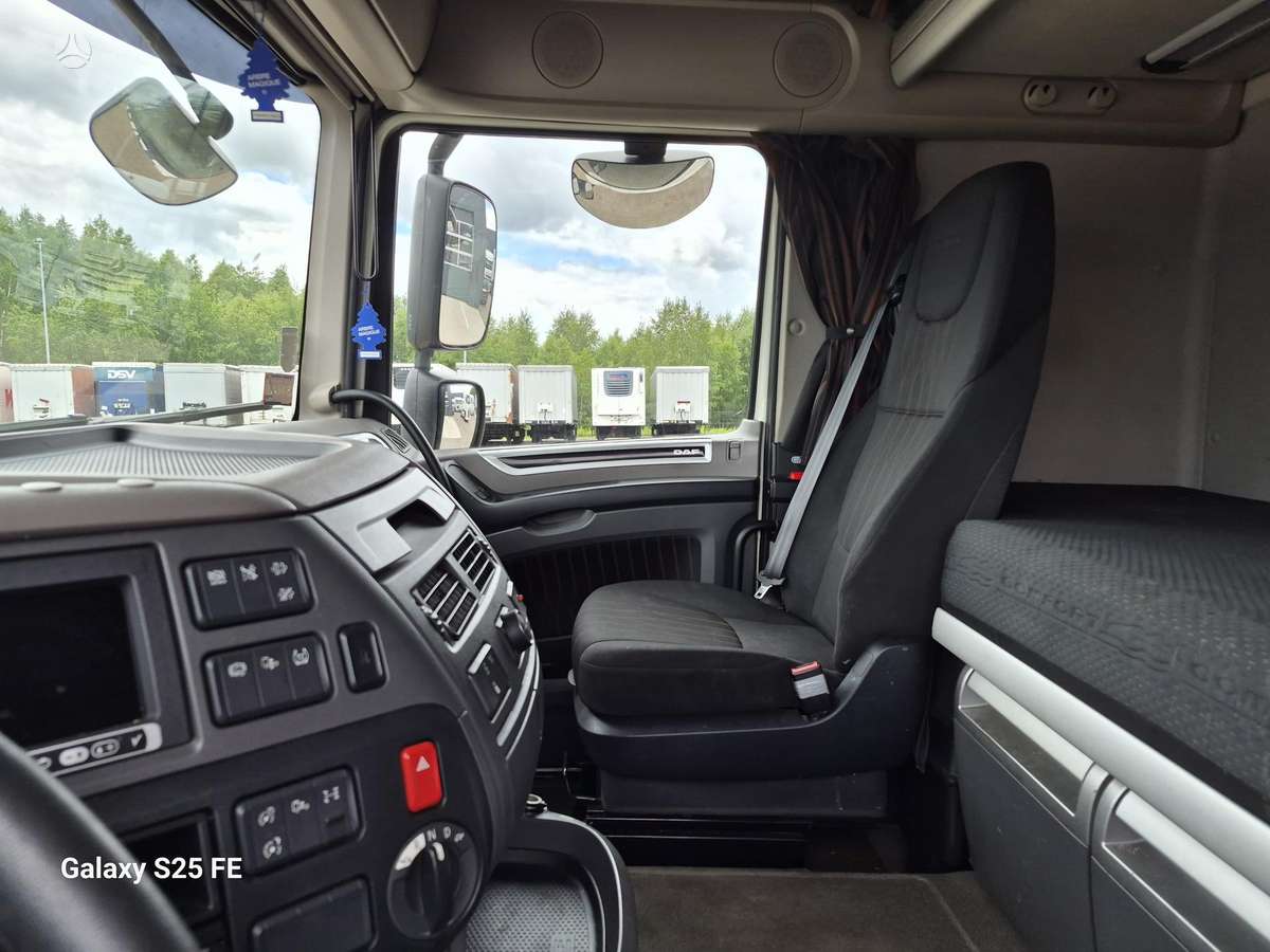 DAF XF106.480 Low Deck, double sleeper