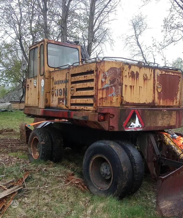 Akerman H9M, ekskavatoriai