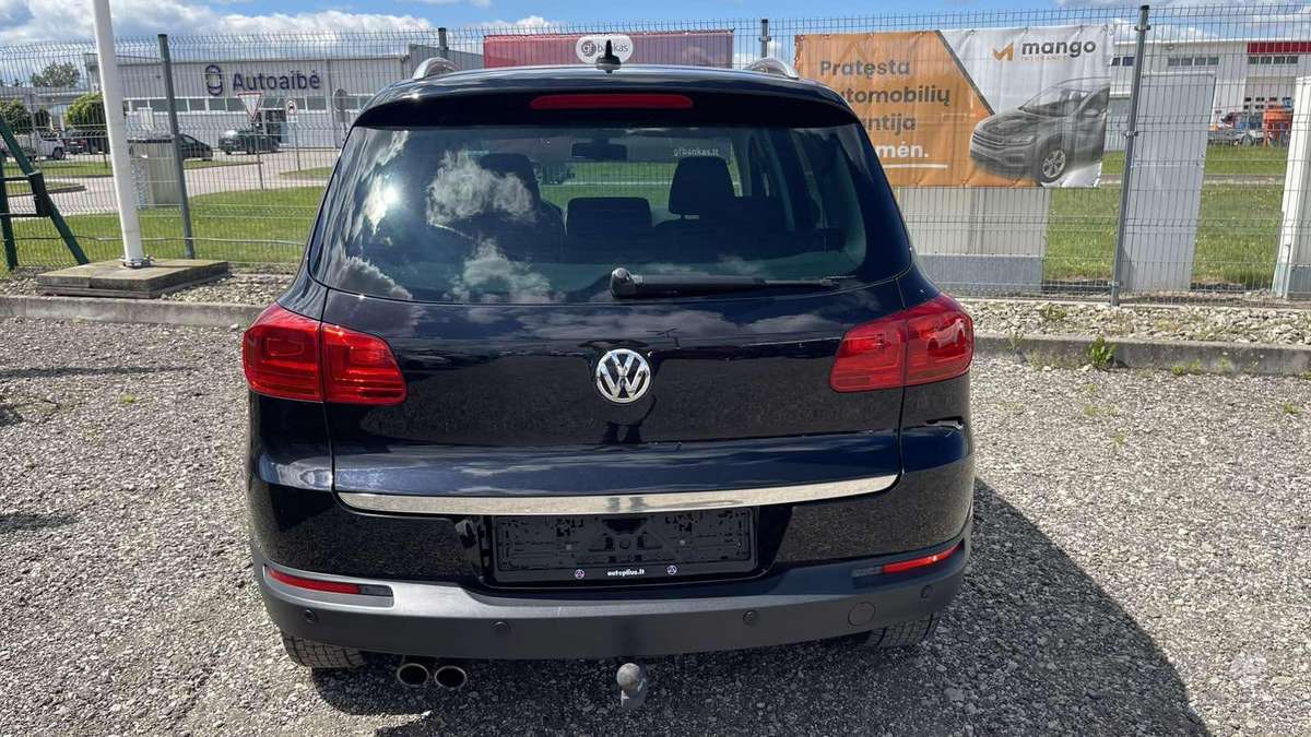 Volkswagen Tiguan - 8