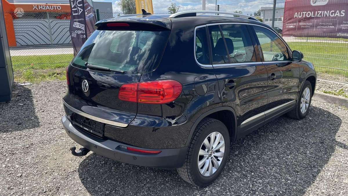 Volkswagen Tiguan - 9