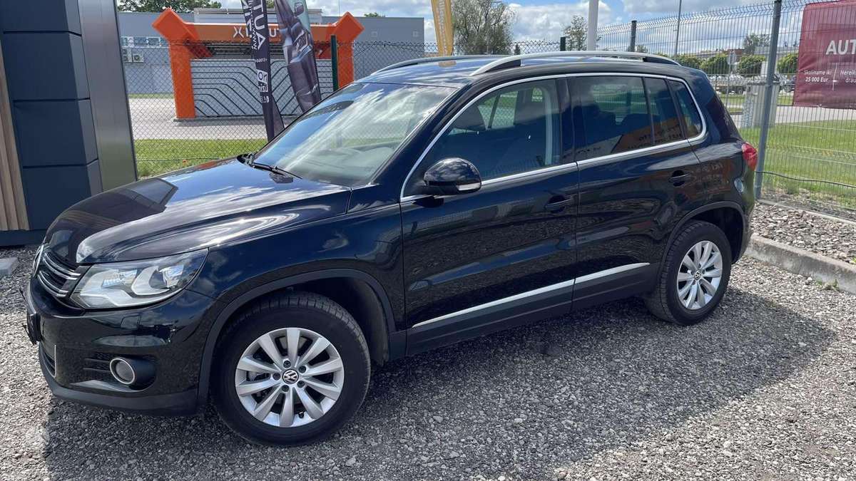 Volkswagen Tiguan - 11