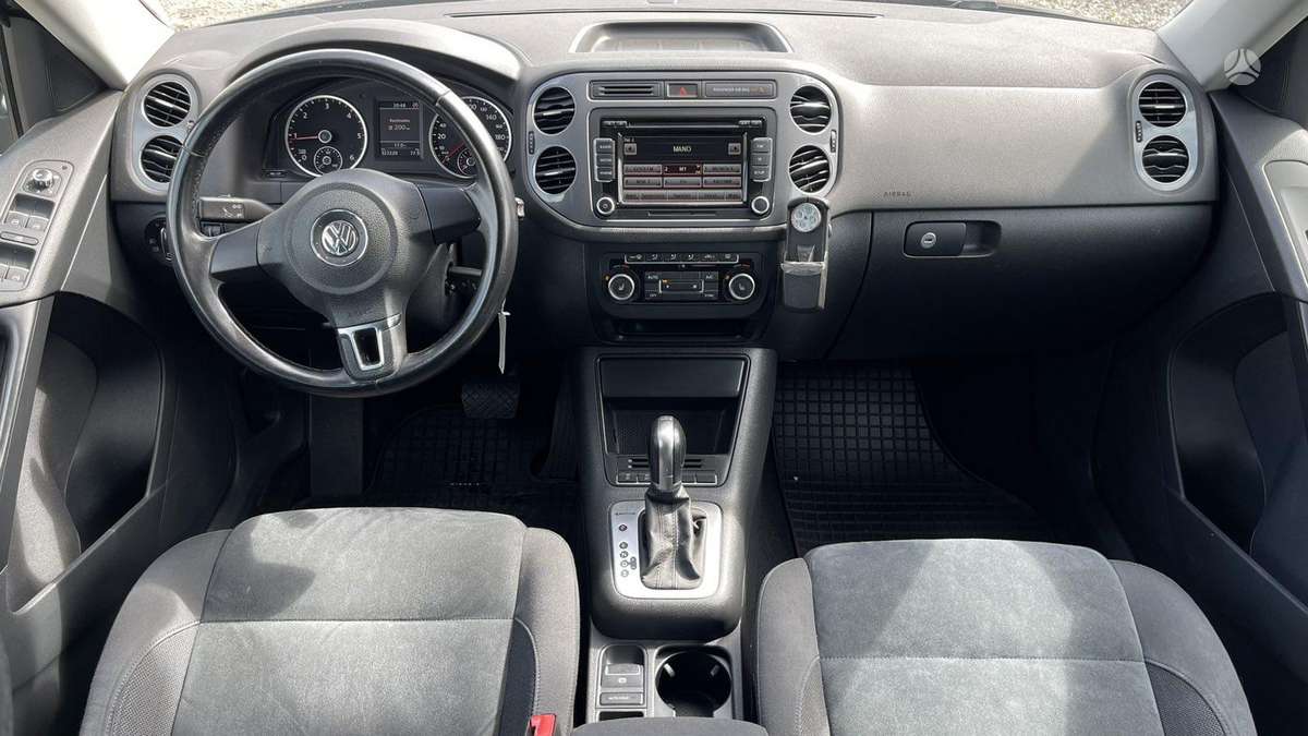 Volkswagen Tiguan - 2