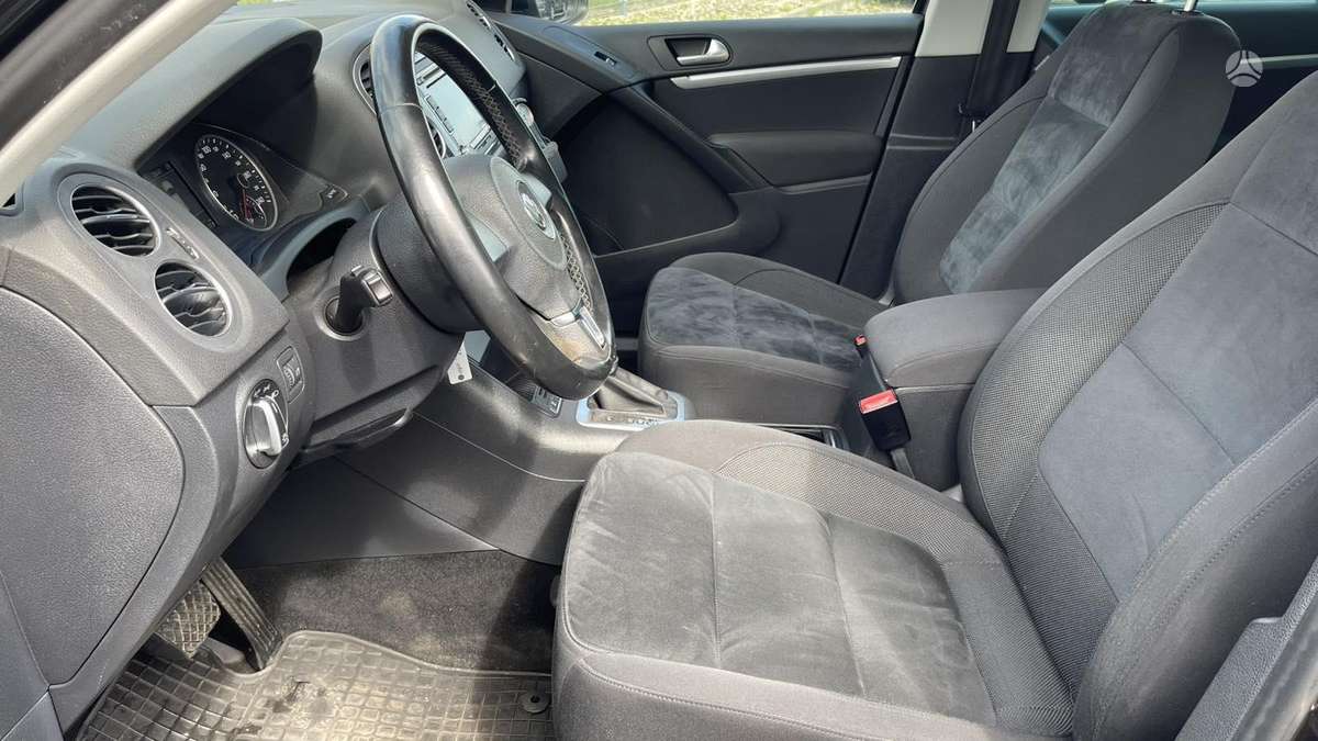 Volkswagen Tiguan - 12