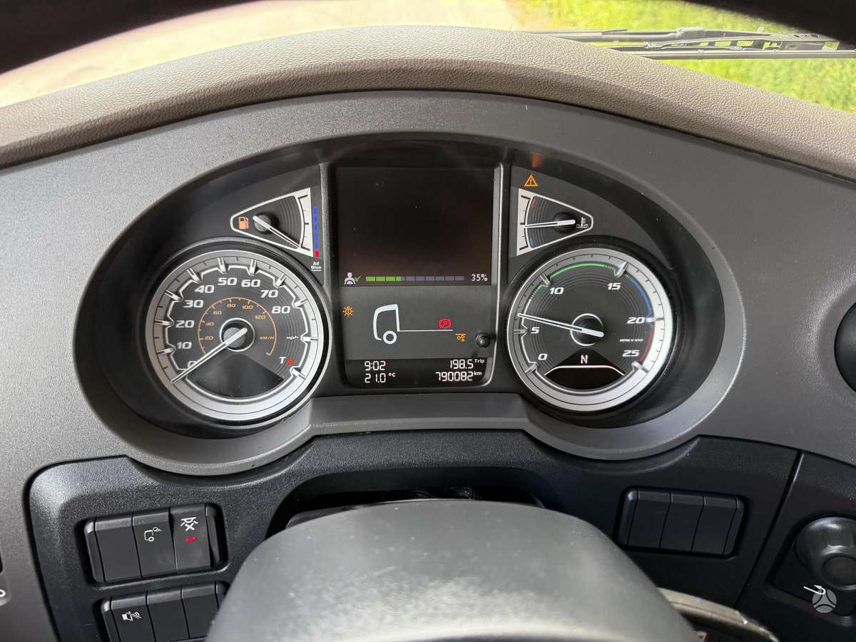 DAF XF 530, double sleeper