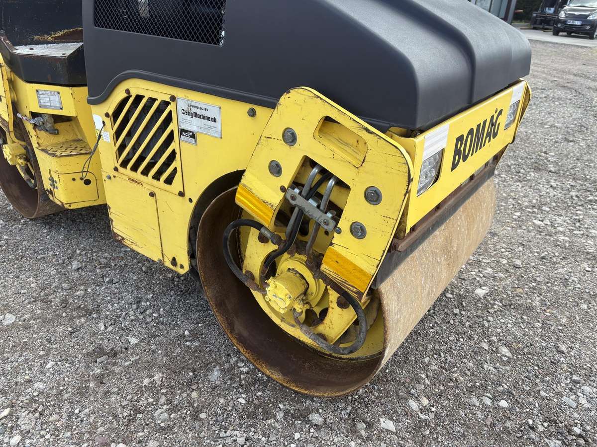 Bomag BW100AD, vibrator / compactor