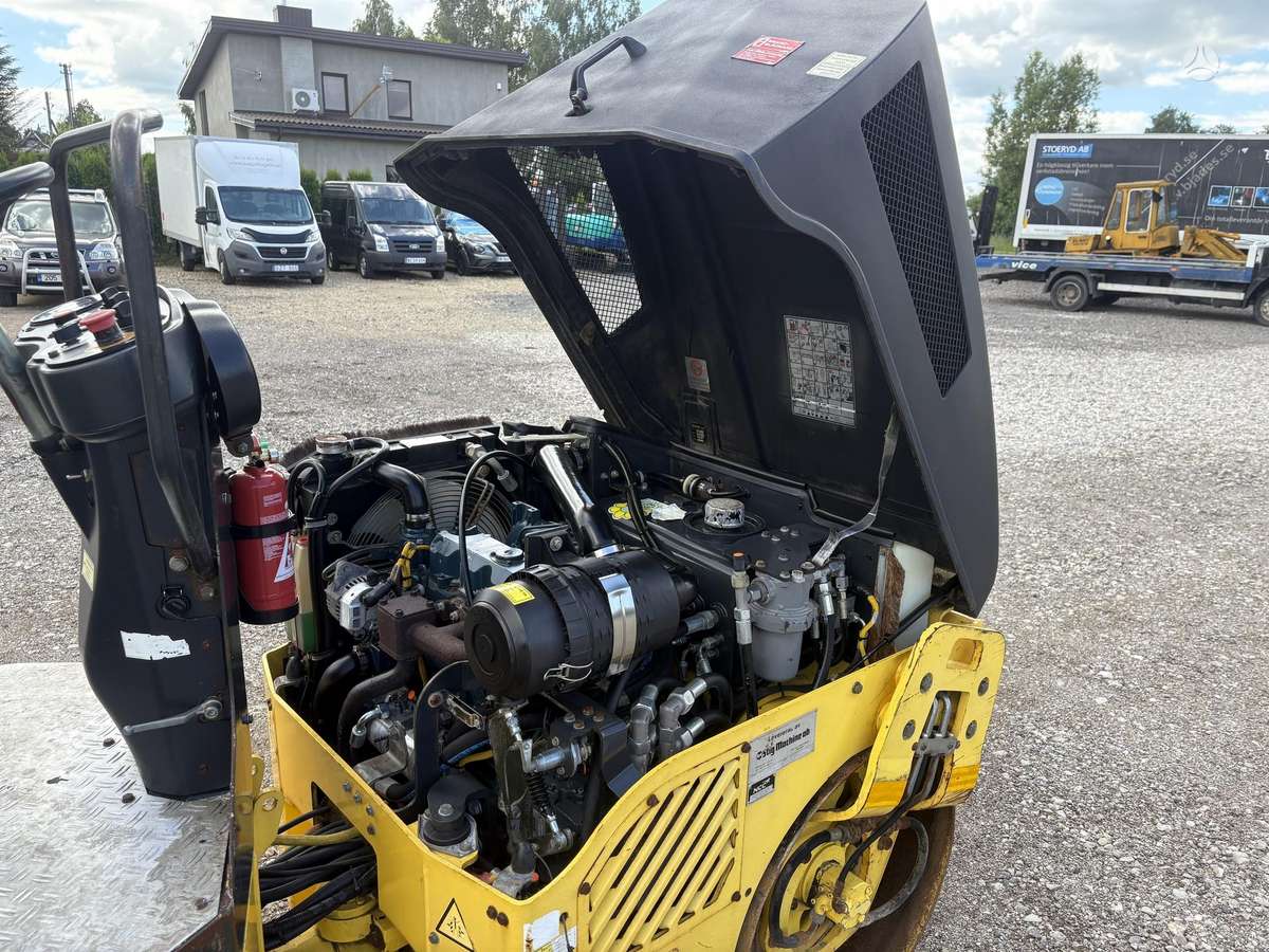 Bomag BW100AD, vibrator / compactor
