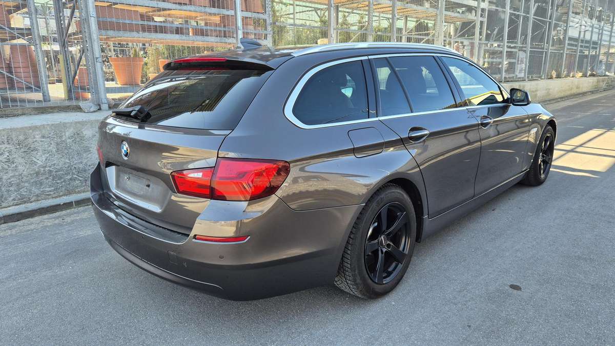 BMW 520, 2.0 l., wagon