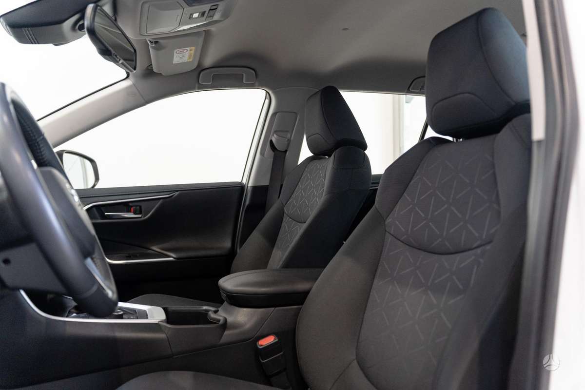 Toyota RAV4 - 11