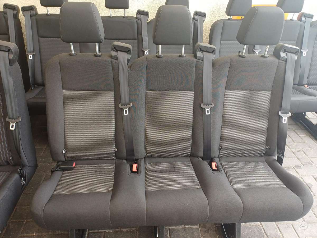Ford Transit, passenger vans