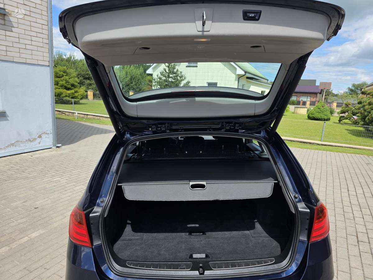BMW 318, 2.0 l., wagon