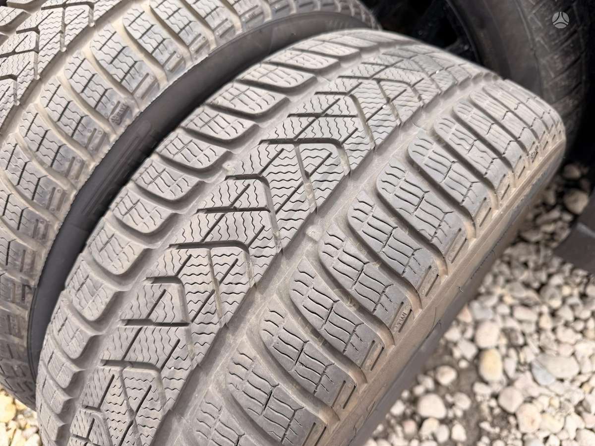 Pirelli, žieminės 215/45 R17