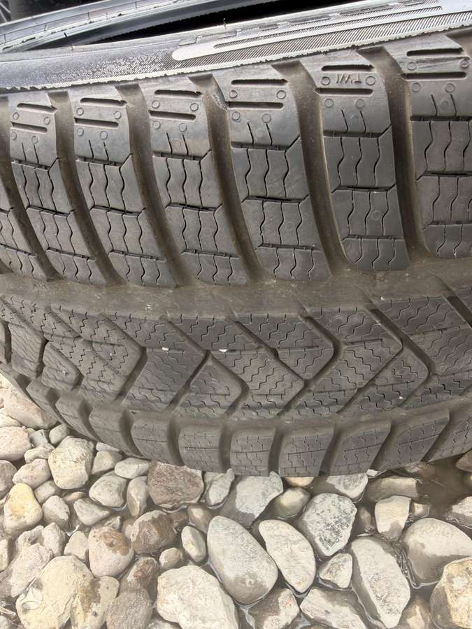 Pirelli, зимние 215/45 R17