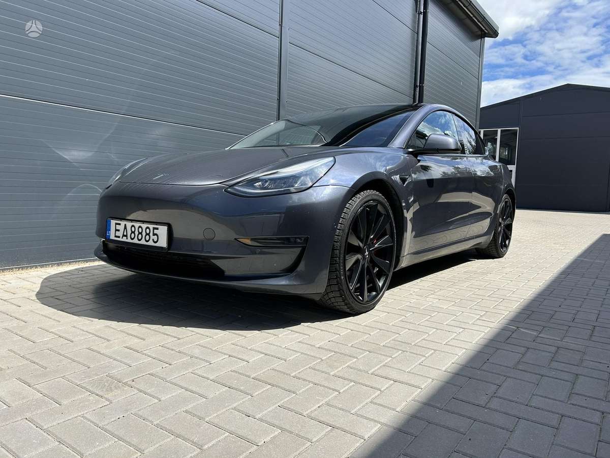 Tesla Model 3 - 2