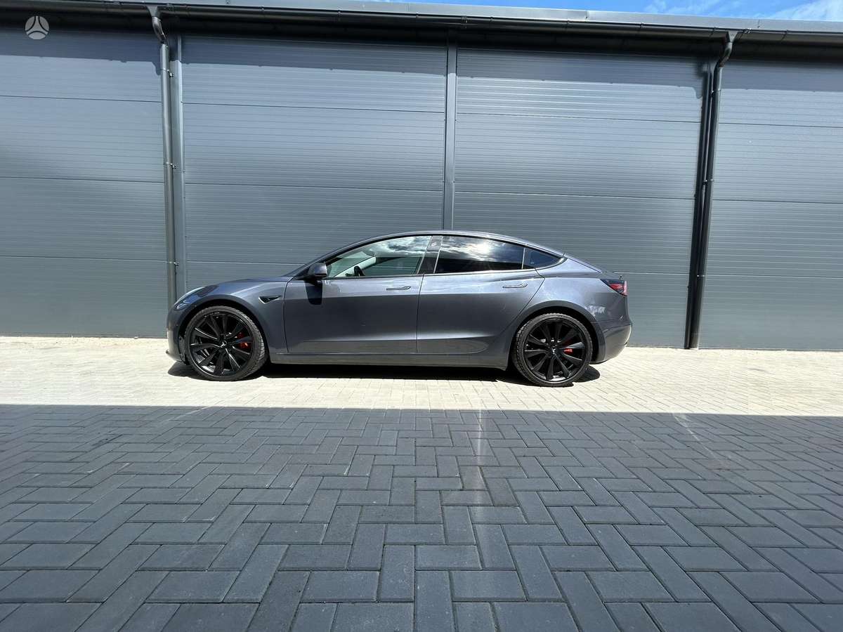 Tesla Model 3, 78 kWh, hatchback