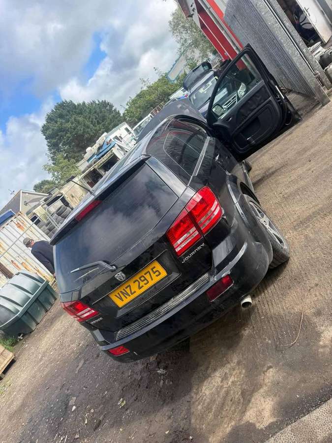 Dodge Journey по частям