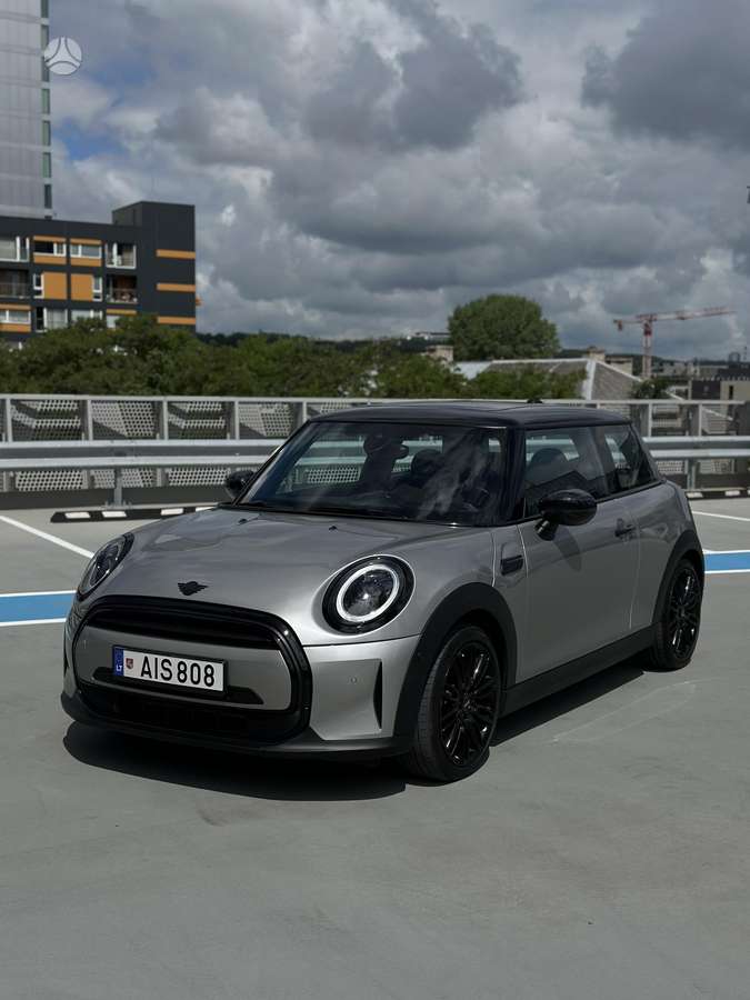 Mini Cooper, 1.5 l., hatchback