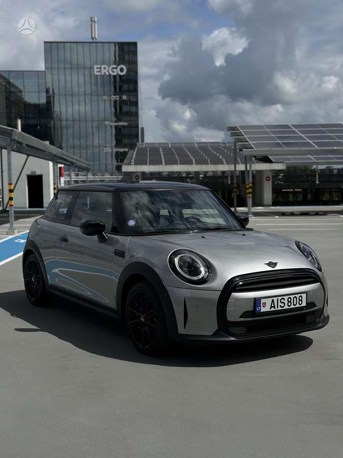 Mini Cooper, 1.5 l., hatchback
