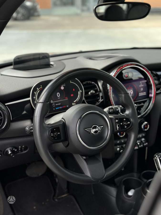 Mini Cooper, 1.5 l., hatchback