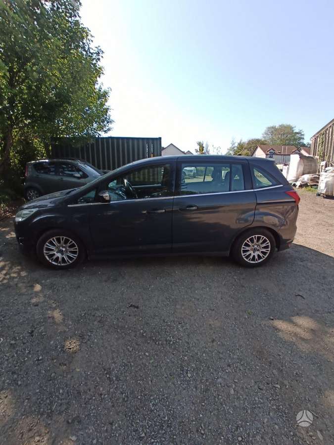 Ford Grand C-MAX for parts