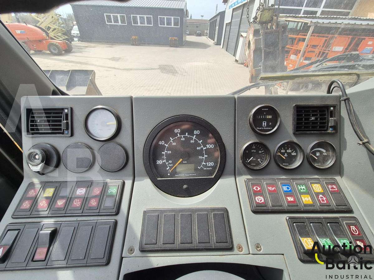 Grove GMK 2035 E, kranai