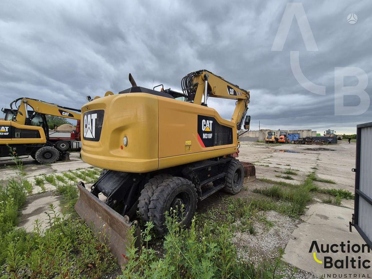 Caterpillar M318F, excavator