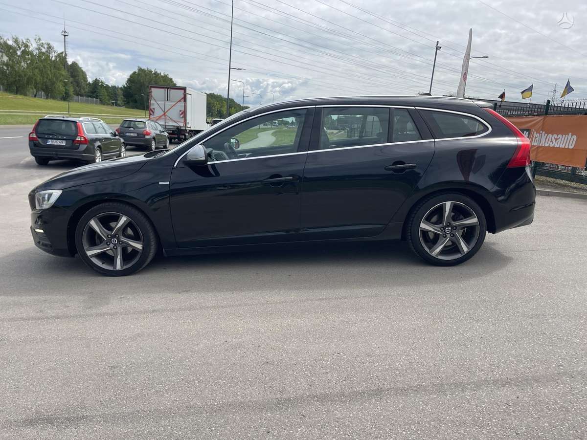Volvo V60, 2.0 l., hatchback
