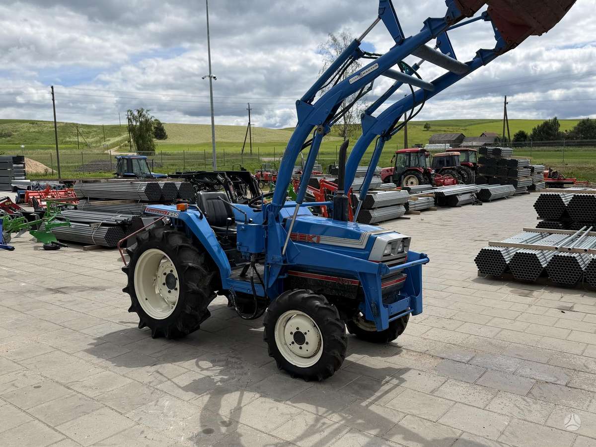 Iseki TA250, tractors