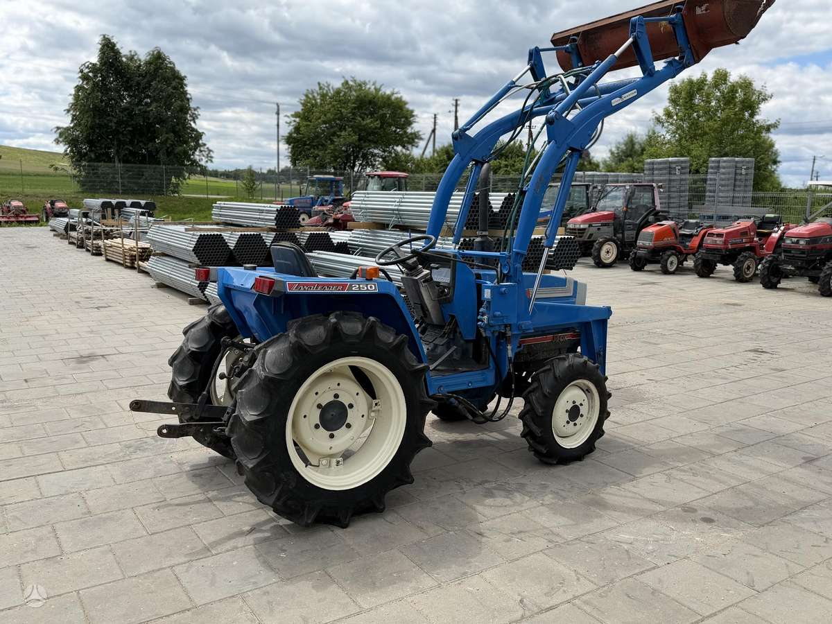 Iseki TA250, traktoriai