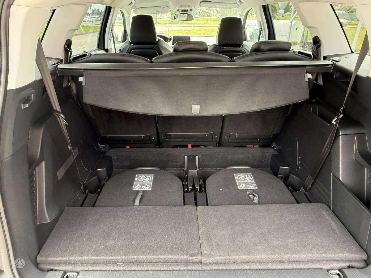 Peugeot 5008 - 11
