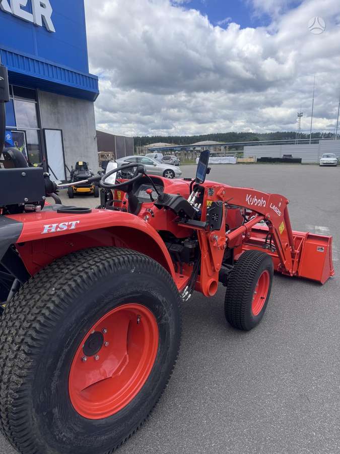Kubota L1-382 HST, тракторы