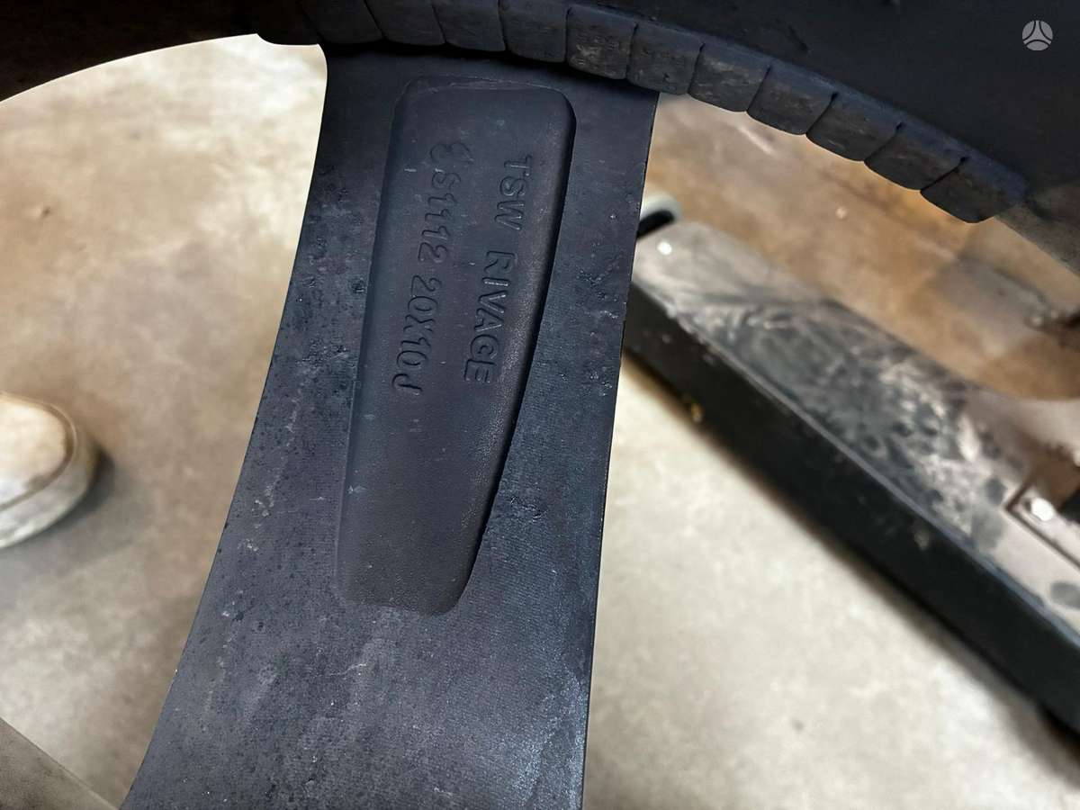 Vossen Replica, lengvojo lydinio, R20