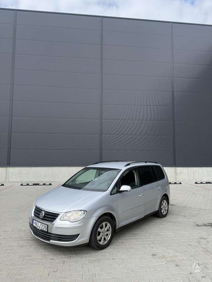 Volkswagen Touran - 2