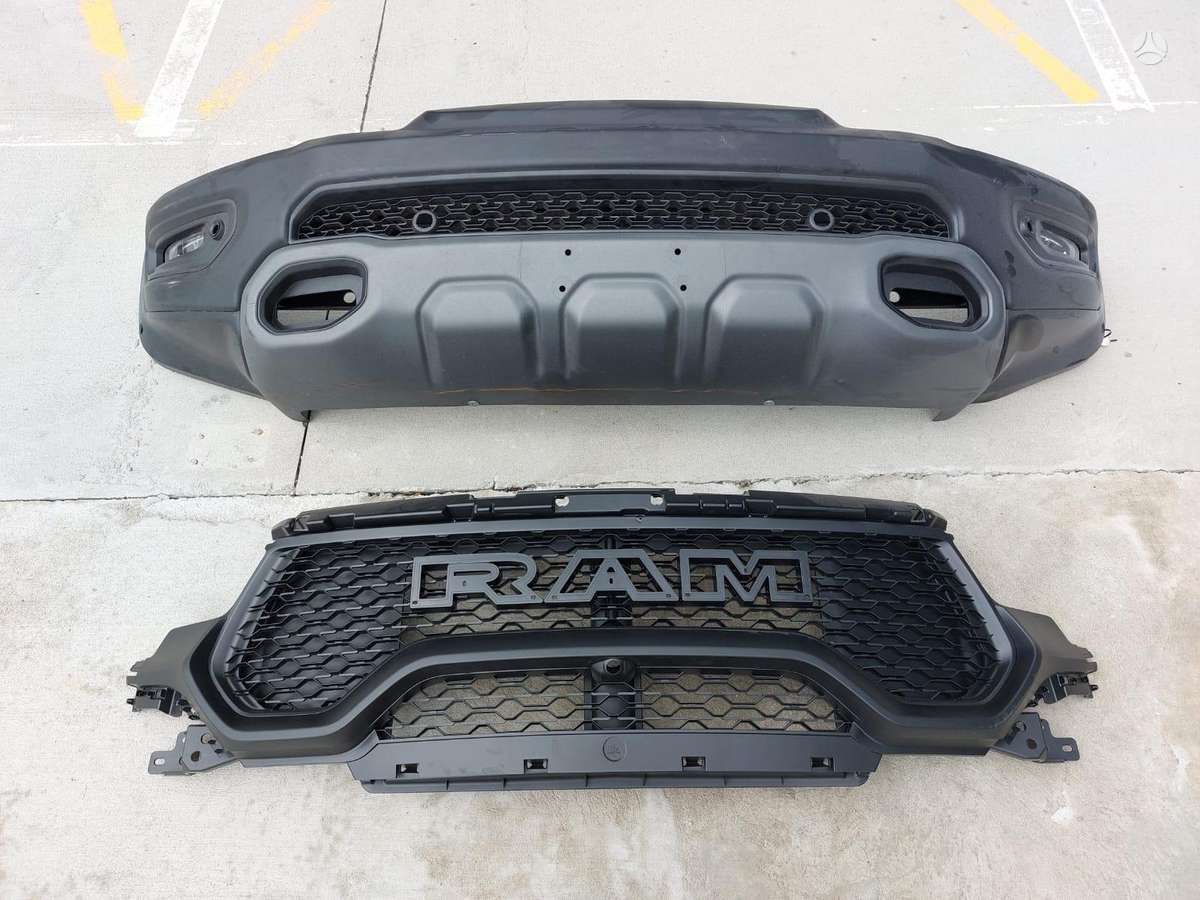 Dodge Ram, 6VZ40GXHAA, bumpers, front grill