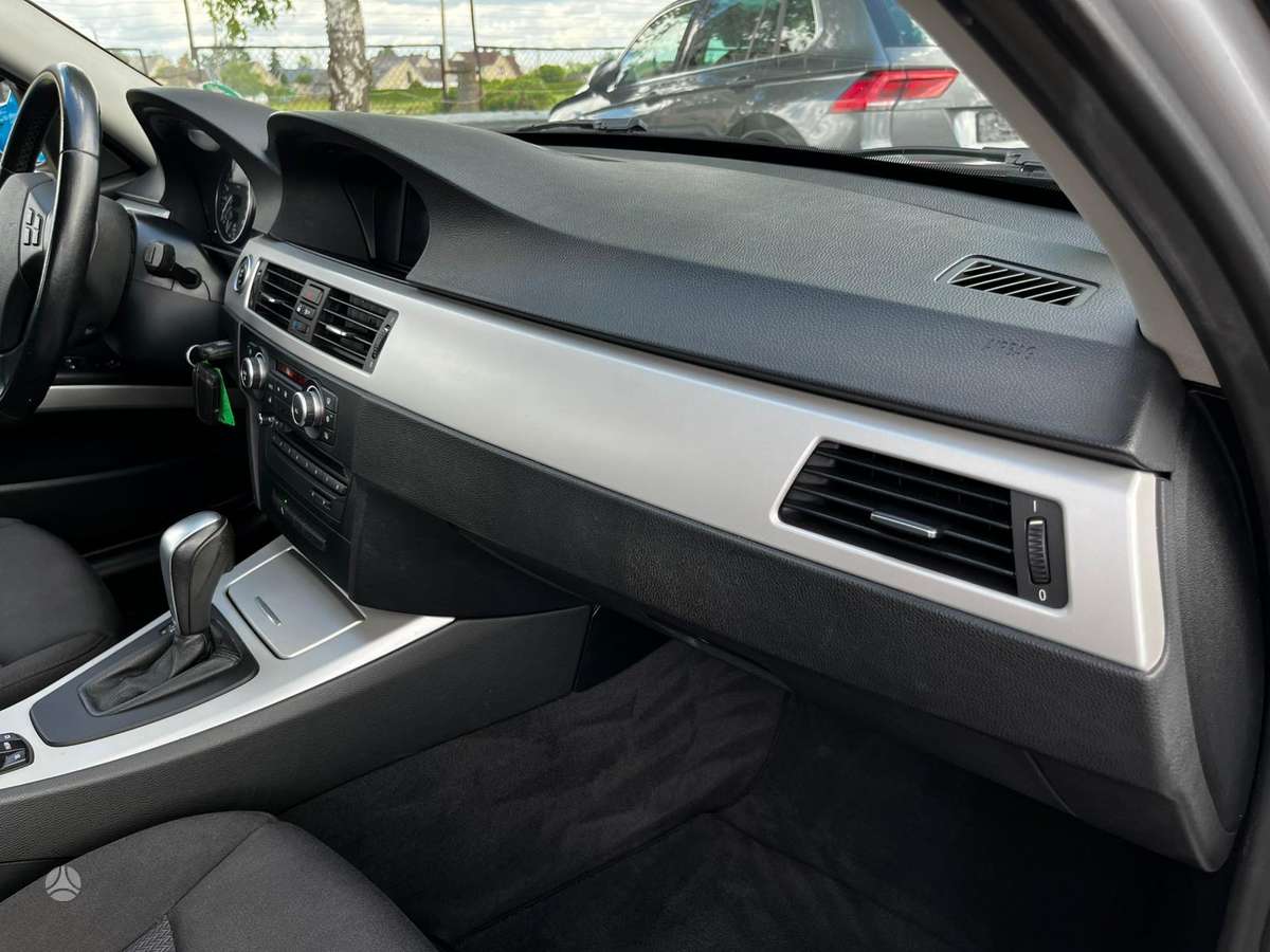 BMW 320, 2.0 l., wagon
