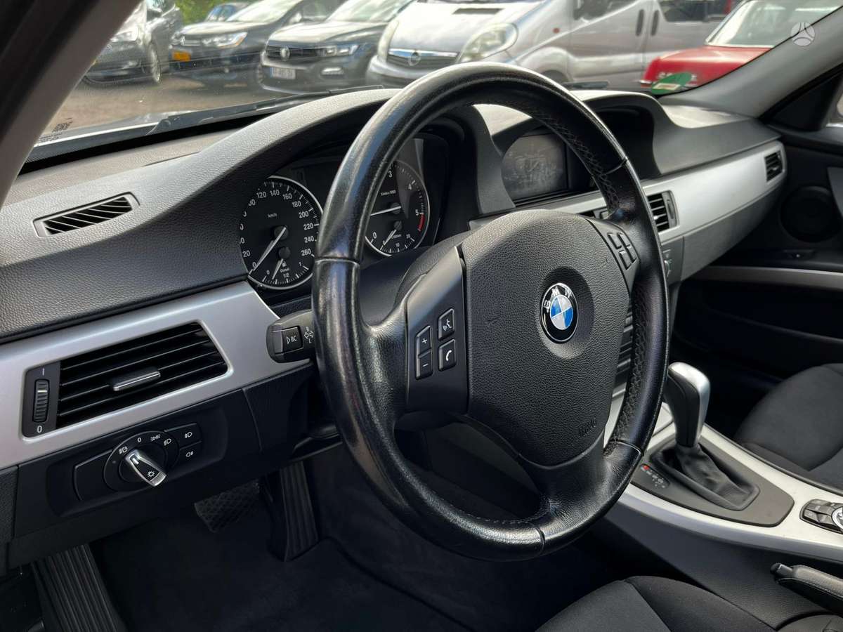 BMW 320, 2.0 l., universalas