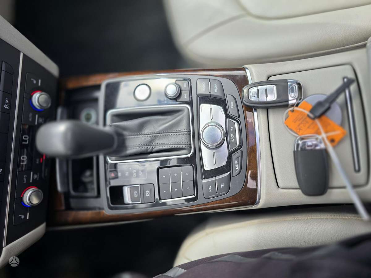 Audi A6, 3.0 l., universalas