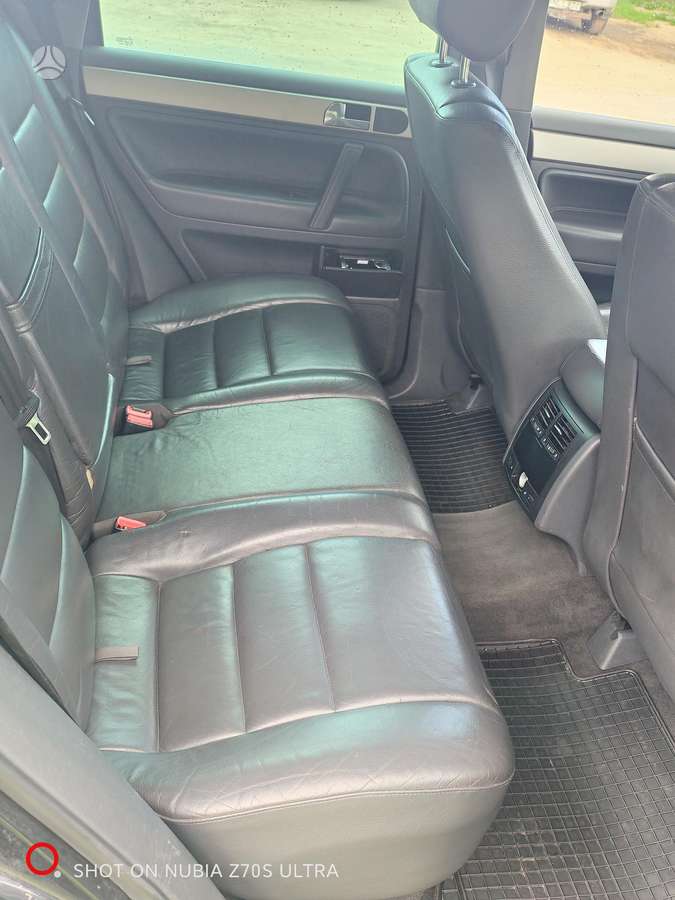 Volkswagen Touareg - 8
