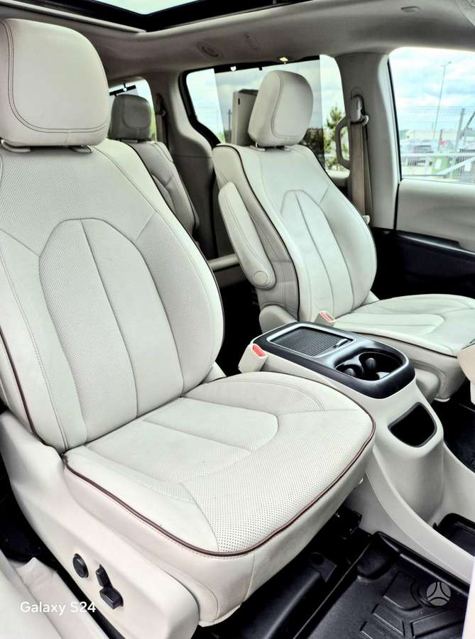 Chrysler Pacifica, 3.6 l., Минивэн