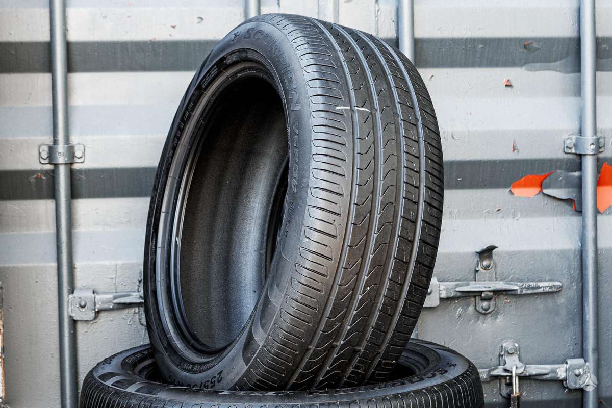 Pirelli Runflat Scorpion Verde (BMW), summer 285/45 R19