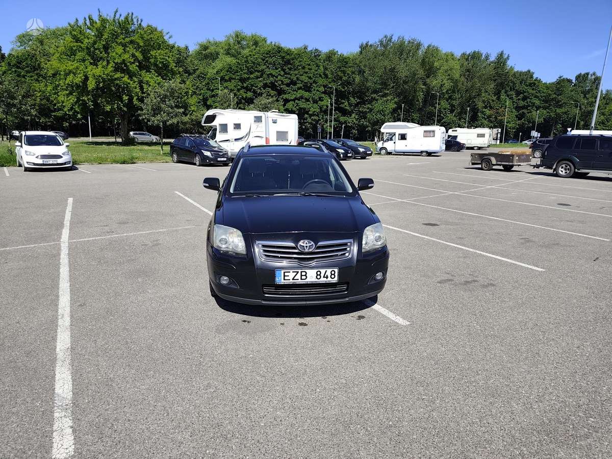 Toyota Avensis - 5