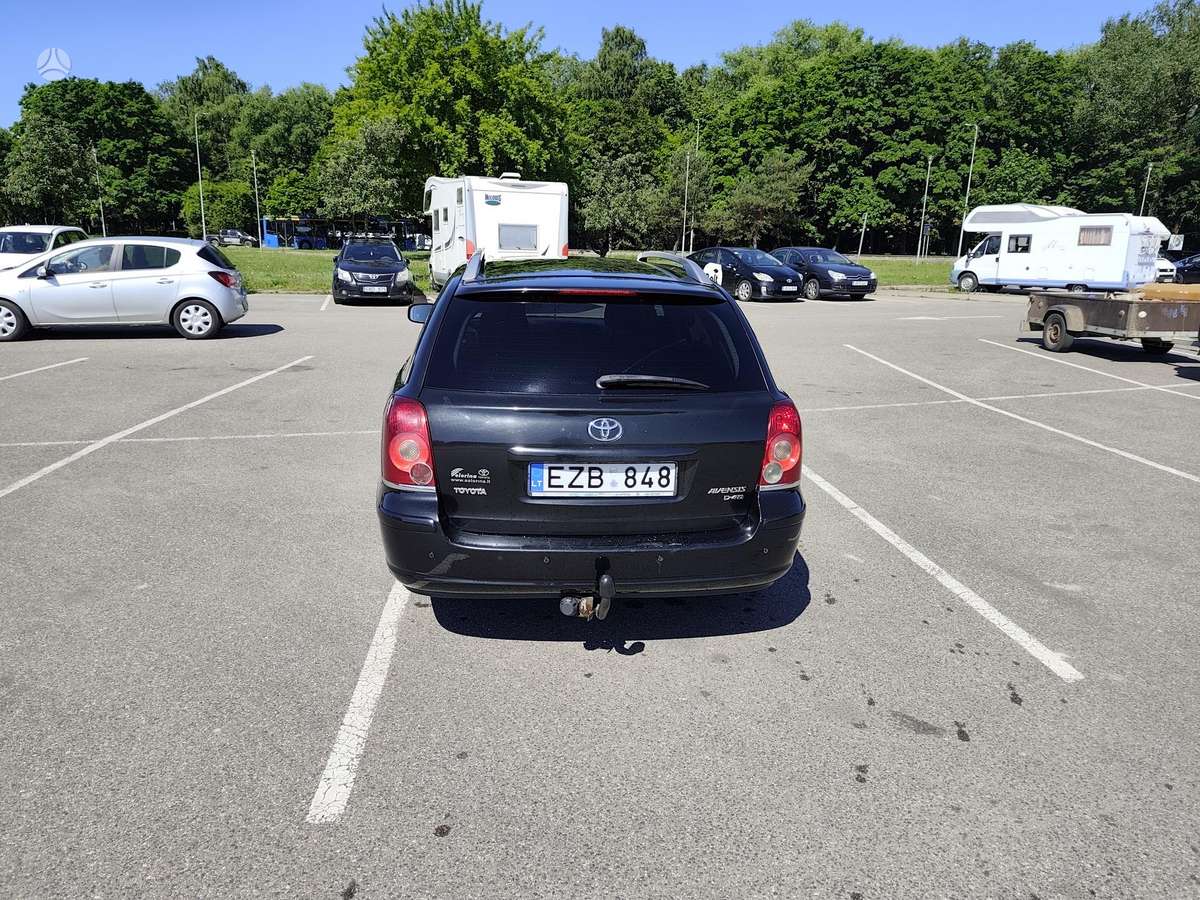 Toyota Avensis - 6
